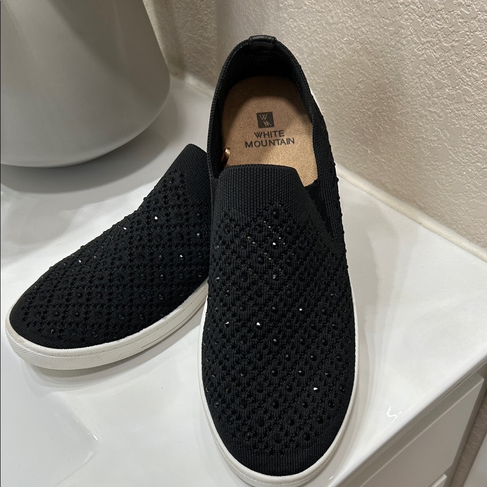 White Mountain Black Knit Slip-Ons